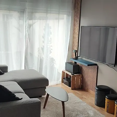 펜션 Maison De Recente Avec Jardin Et Parking *