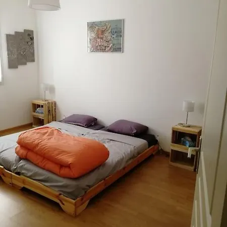 펜션 Maison De Recente Avec Jardin Et Parking *